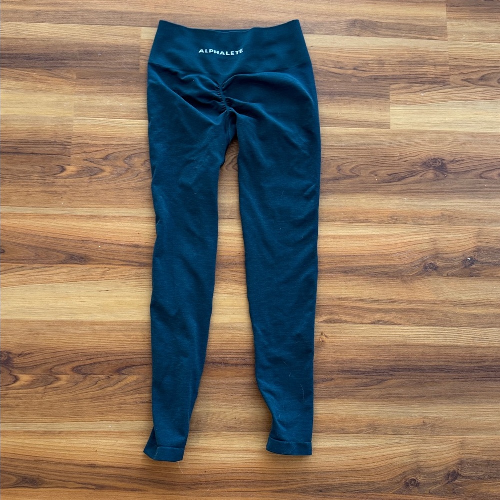 Sale Set available Alphalete leggings ocean blue size small